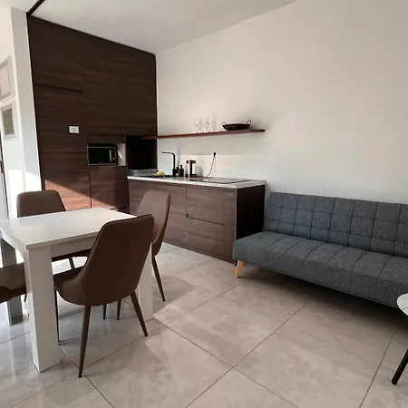 Nina Apartment